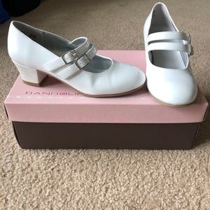 Girls American Eagle White Patent Dress Shoes